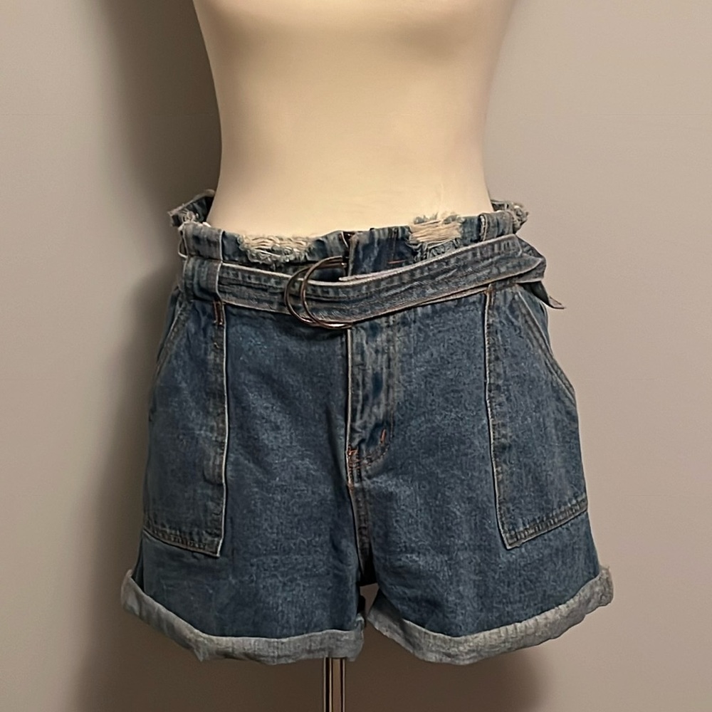 JLUXLABEL — Denim Short with Belt